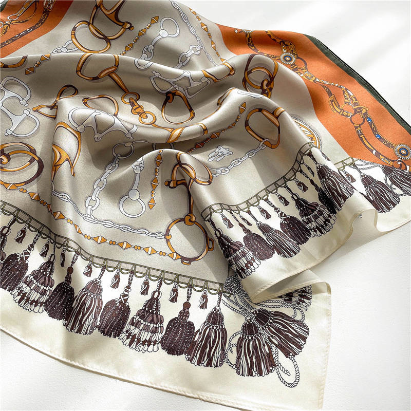 Miniaturbild: Chains and Tassels 53cm Silk Scarf | Luxury Print Silk Scarf