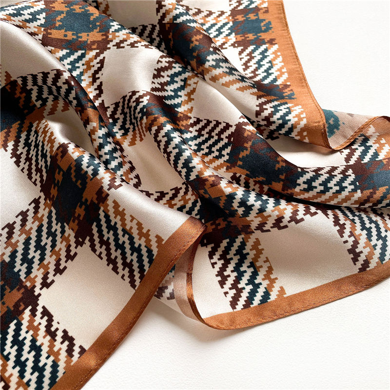 Miniaturbild: Spring Houndstooth 53cm Silk Scarf Bandana | Checkered Scarf