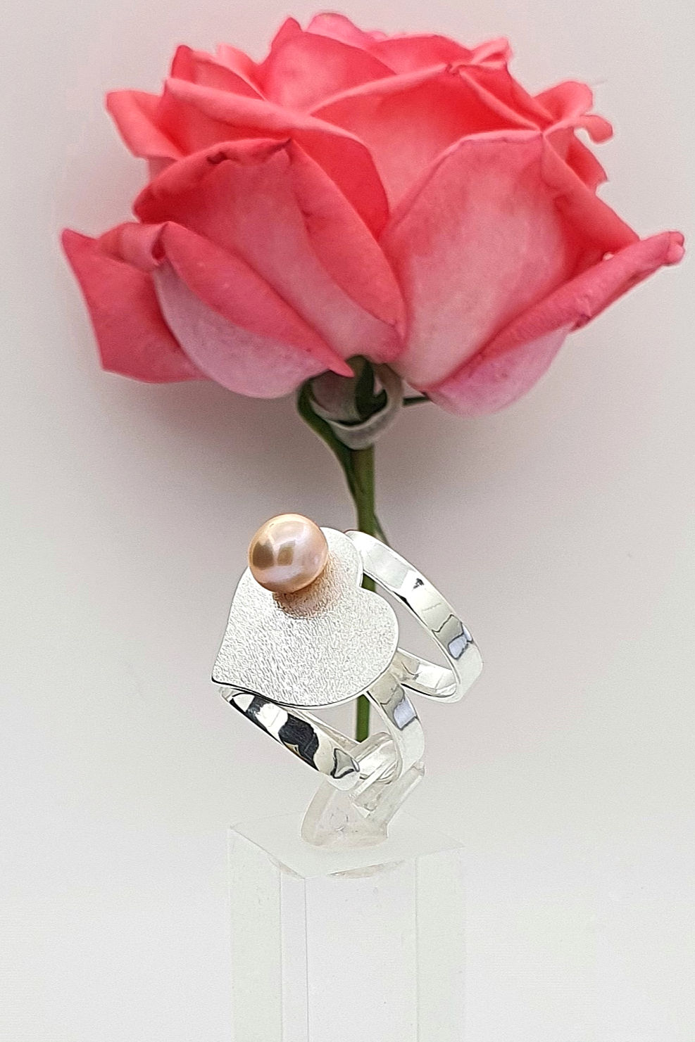Anillo El Corazón y la Perla, Rosa-Curuba