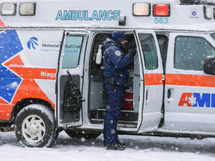 Rollover Crash with Children Inside Vehicle on I-190 in Niagara Falls