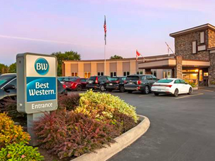 Niagara Falls Hotel Employee Arrested for Stealing Guest’s Purse