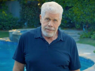 Ron Perlman Joins PETA in Urging Niagara Falls to End Nightly Fireworks