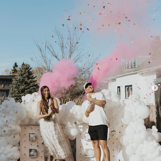Josh Allen and Hailee Steinfeld Celebrate Baby Gender Reveal with Bills Teammates