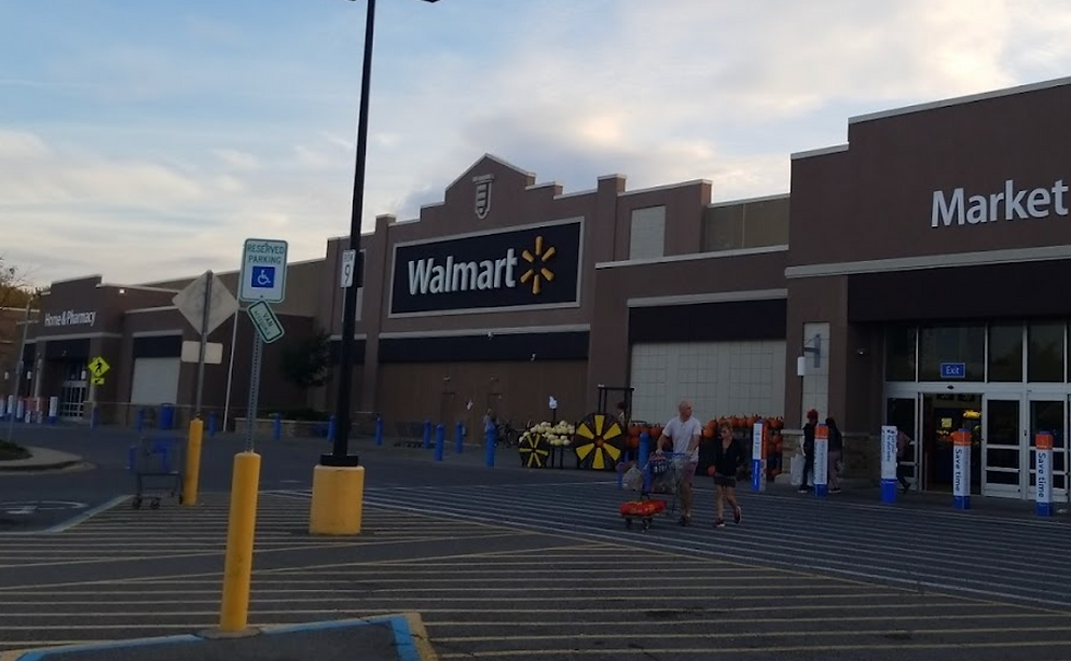 AUDIO: Male in his 70's Collapses at Walmart, Advanced Life Support Requested
