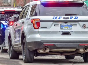 AUDIO: Woman Runs Around Naked Holding a Knife in Niagara Falls