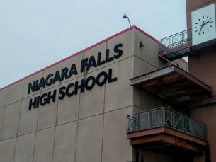 Niagara Falls Superintendent Advocates for Local Decision-making on Cell Phone Policies in Schools