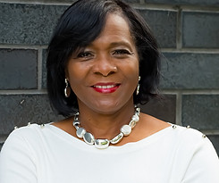 Harleston HeadShot 2021_edited.jpg