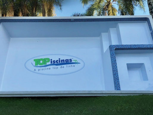 Como montar um showroom de piscinas de fibra na sua loja
