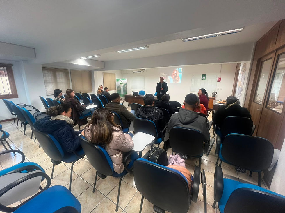 ACIC Canela promove palestra sobre Etiqueta Profissional com Mariela Oppitz