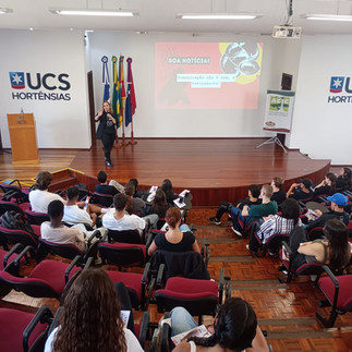 Palestra “Destrava Aí”, ministrada pela Lisi Berti