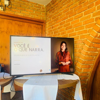 Encontro de maio promove reflexões sobre autoconhecimento e gestão dos pensamentos com a psicóloga Liliane Ribeiro