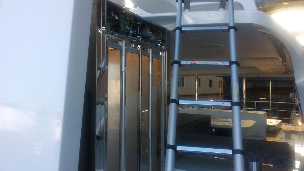 ELEVATORSUNDECK0901