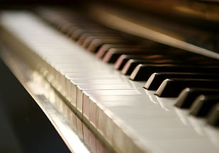 composiciones musicales para medios audiovisuales, anuncios, spot publicitarios, campañas, videos corporativos, cortometrajes, peliculas, largometrajes.