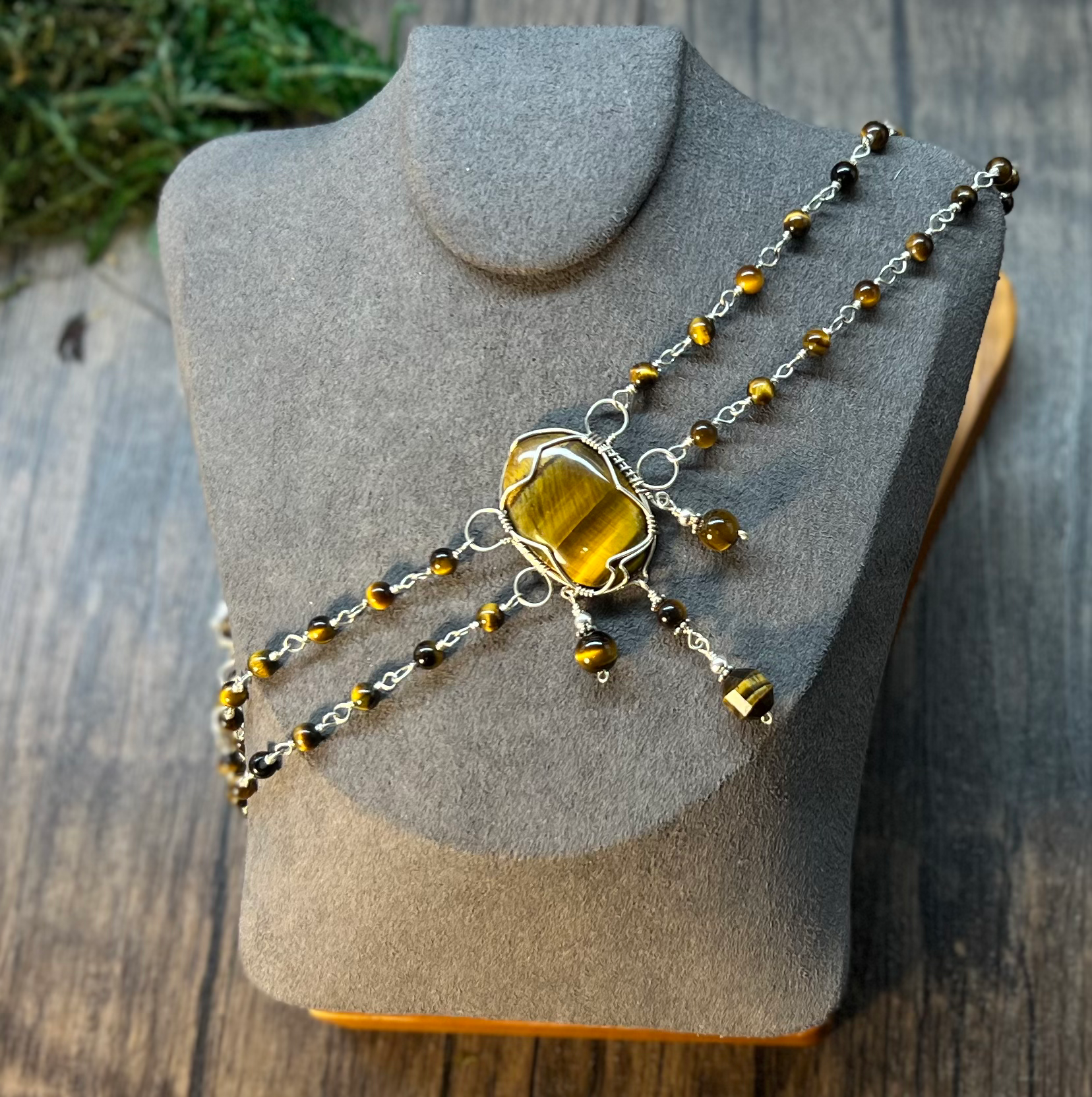 Tigers Eye choker Necklace