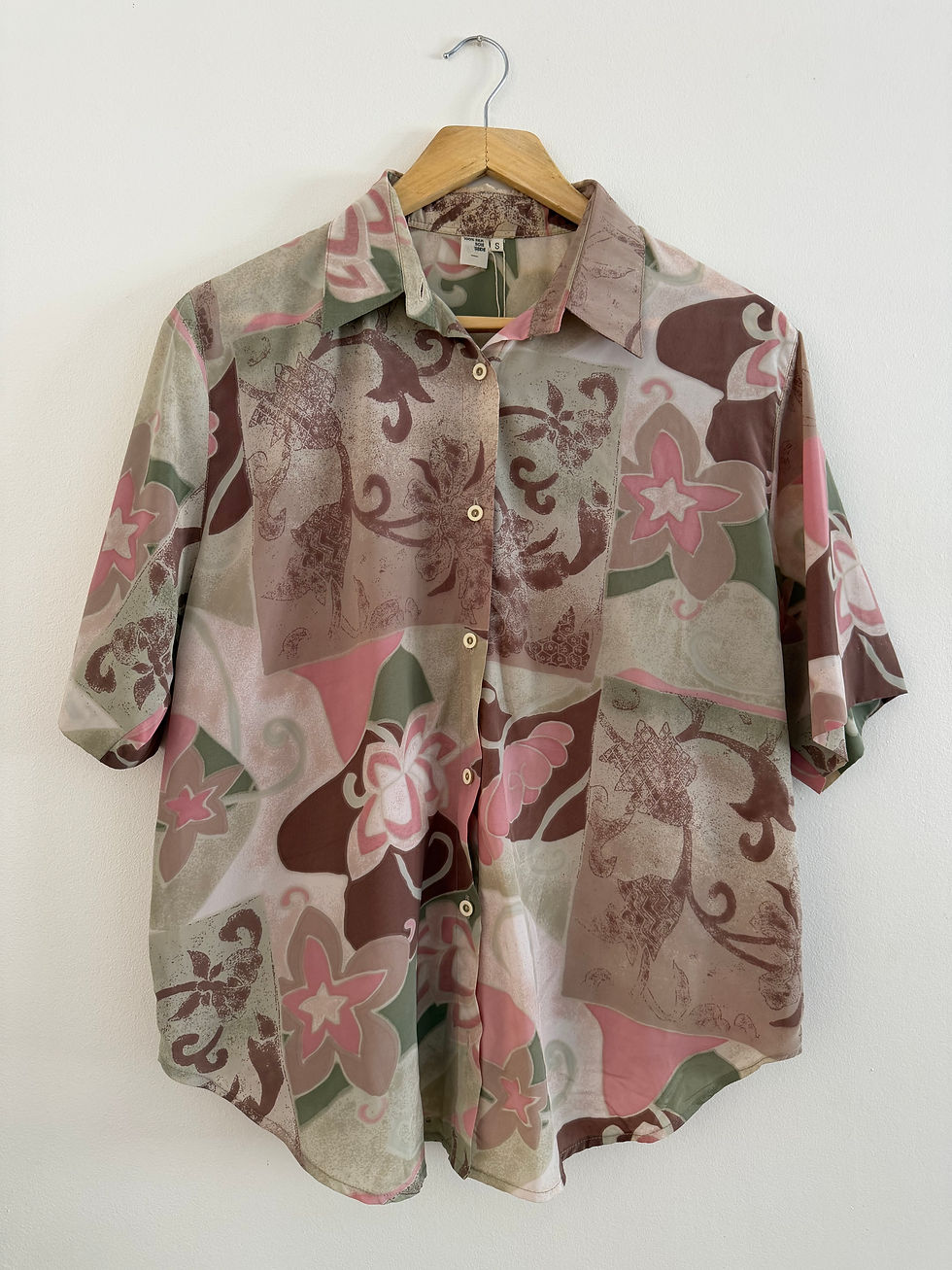 Thumbnail: 100% silk vintage shirt 