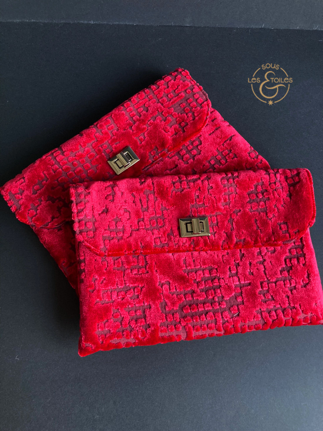 Pochette de soirée en velours rouge