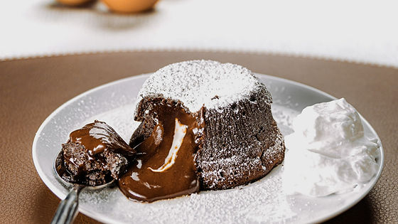 Schoko – Soufflé mit Eis & Sahne