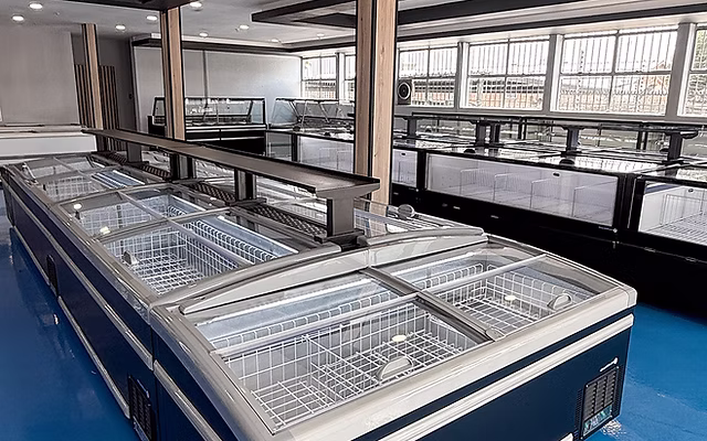 1,85m End (600L) Grandé-Lite Plug-In Island Freezer Cluster