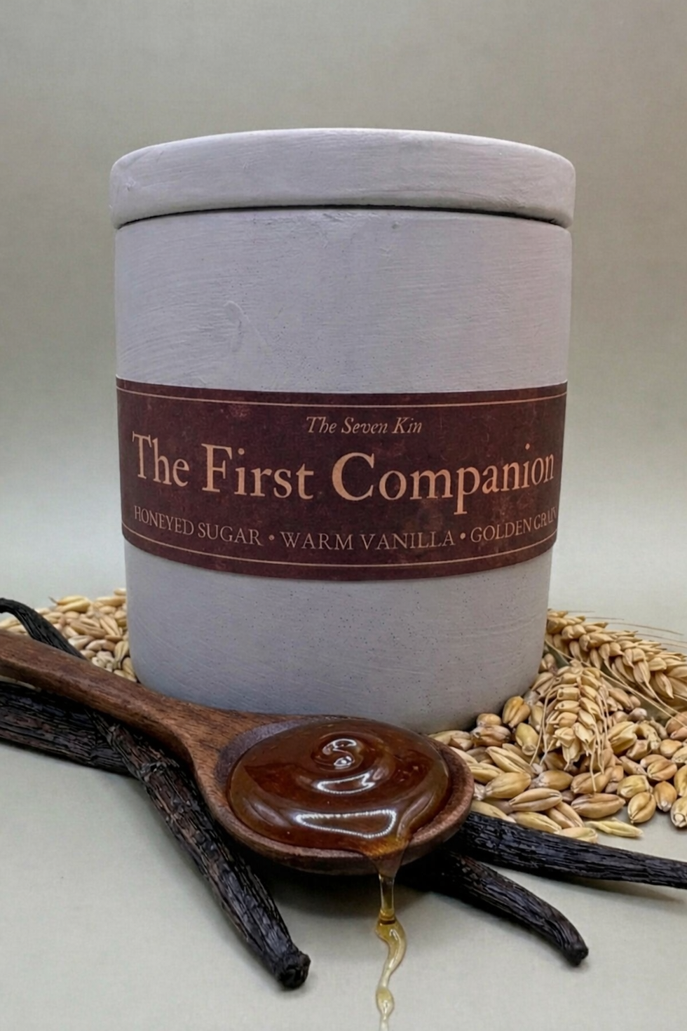 Thumbnail: Concrete candle “The First Companion” with honey, vanilla pods, and wheat.
