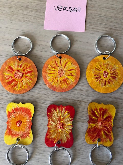 Miniature : Porte-clés fleuris, en bois