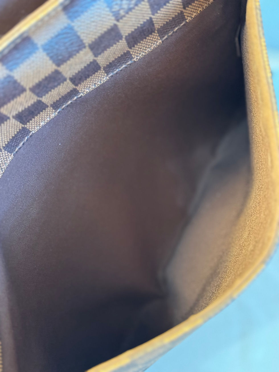 Thumbnail: District MM Damier Ebene