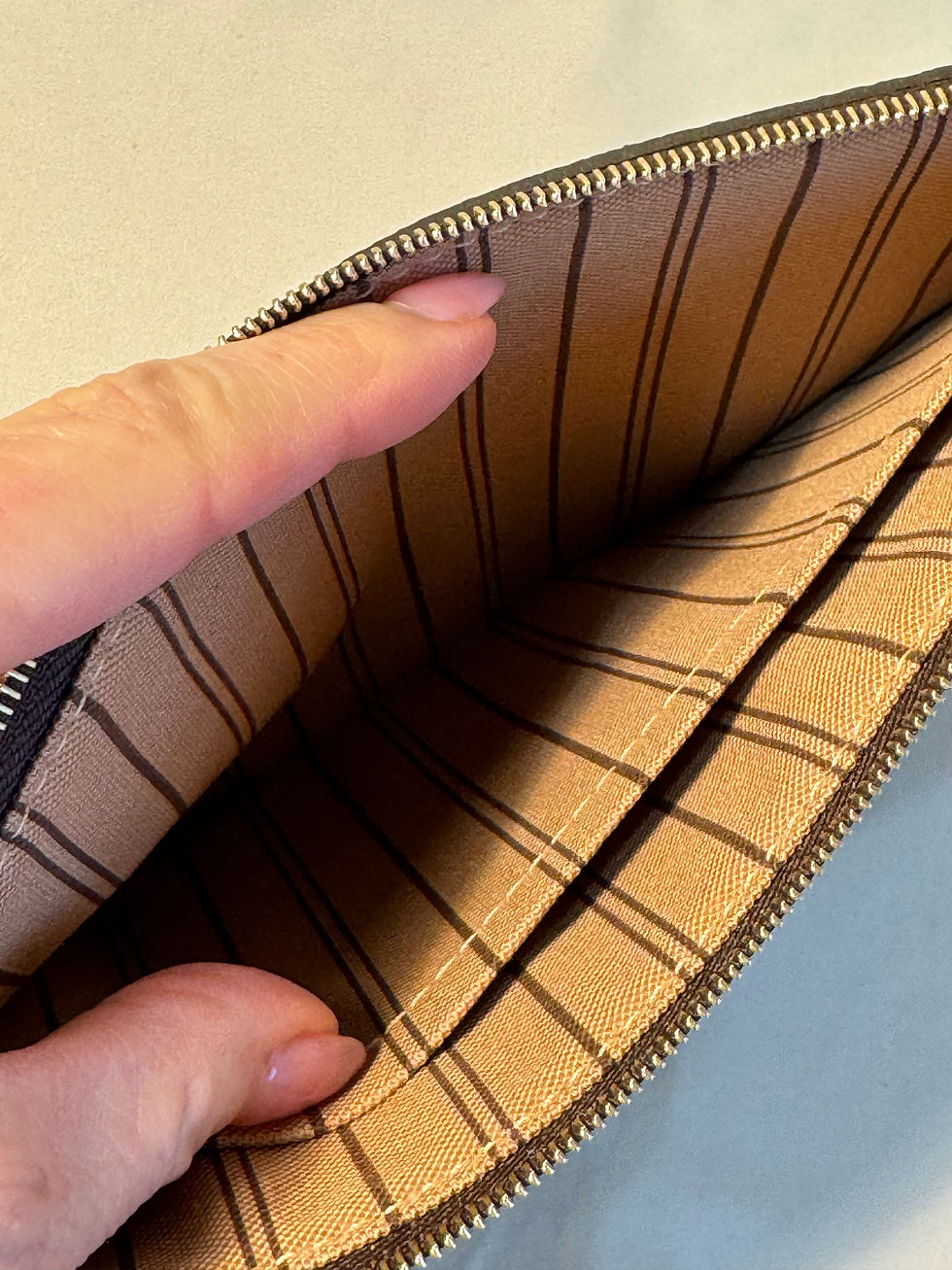 Thumbnail: Neverfull Pochette Monogram 