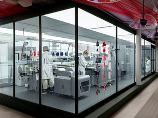 H&M "Looop" ile Eskiyen Kıyafetlerini Geri Dönüştür