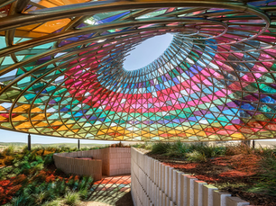 Olafur Eliasson ve Sebastian Behmann'dan Renkli Pavilyon