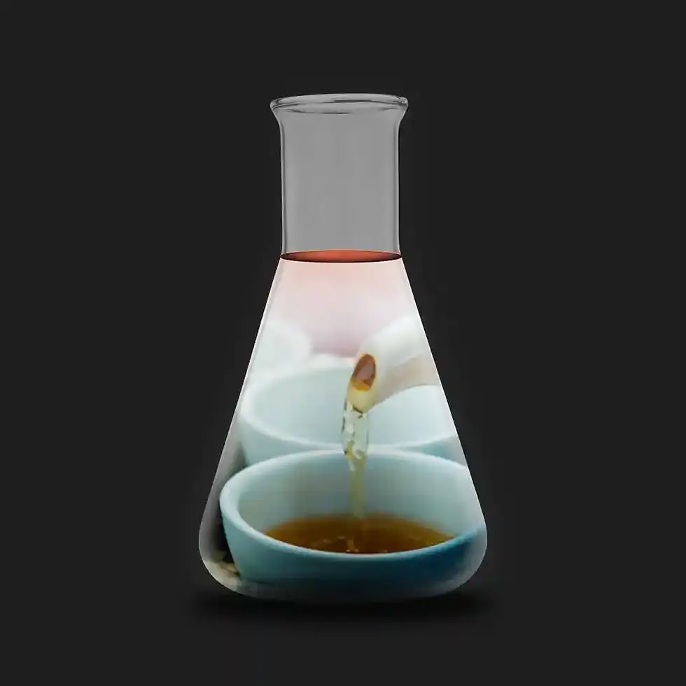 Oda kokusu White Tea'dan bir Erlenmeyer şişesi içinde koku piramidi