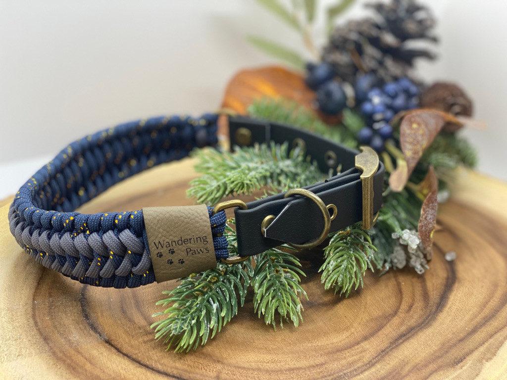 Adjustable Paracord Collar