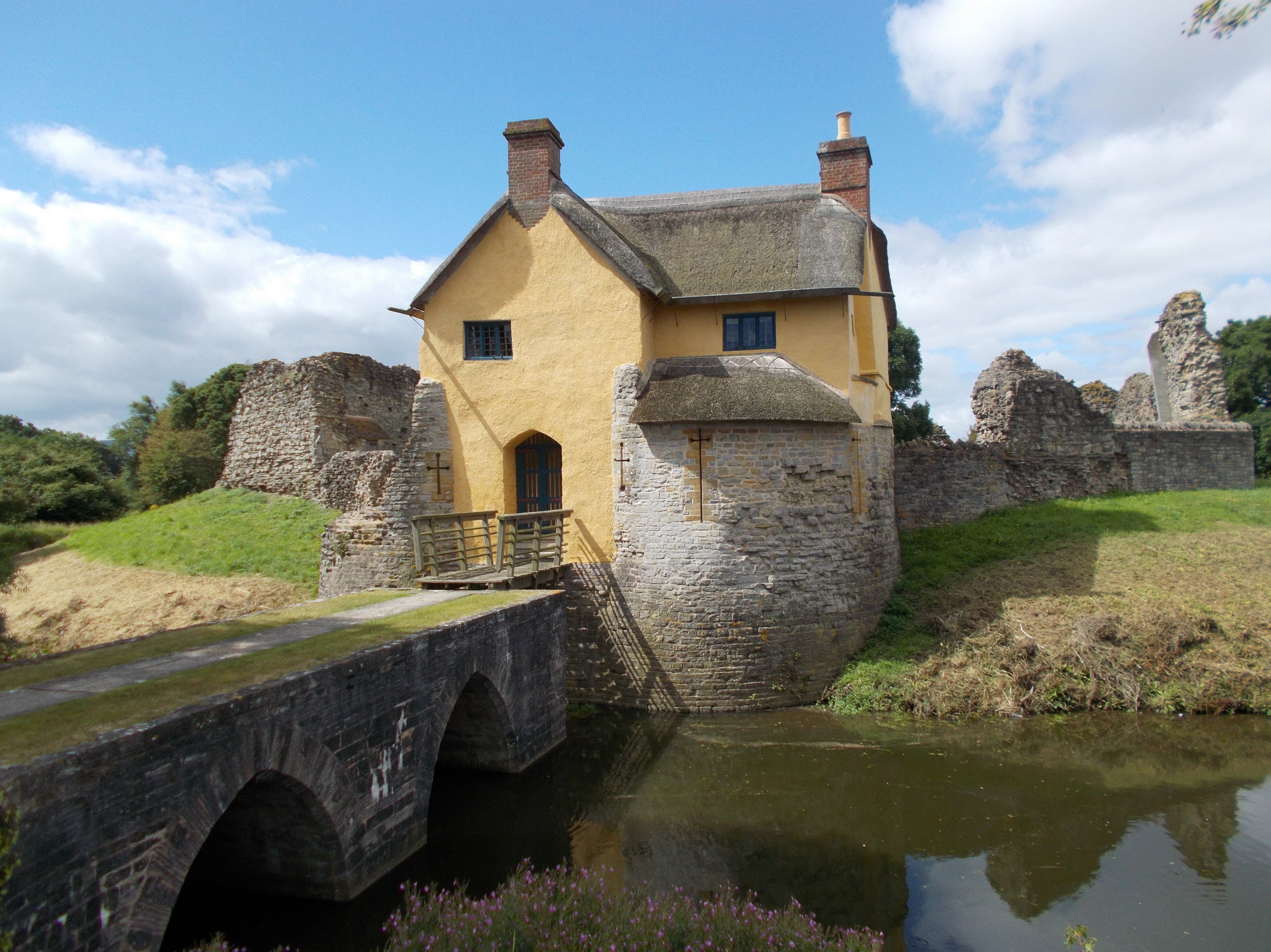 Castles And Coast Walk 10 Miles 4 Hours