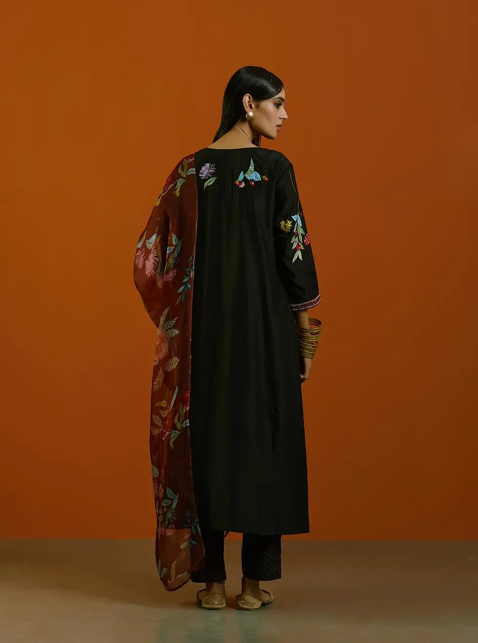 Thumbnail: Surmai Kurta Set