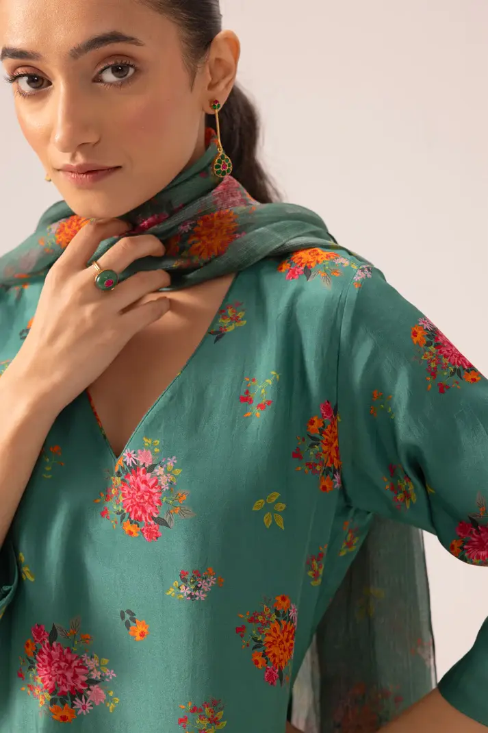 Thumbnail: Amelia Kurta Set of 3 Green