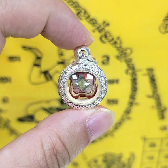 縮圖：龍婆格閃（南部）聯合其他廟 2560 噴判面具天神