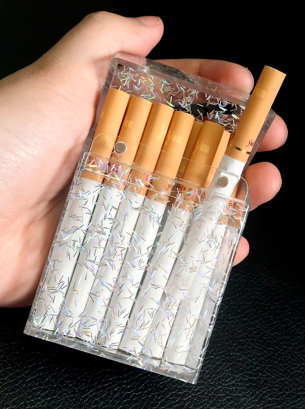 Thumbnail: Transparent cigarette case