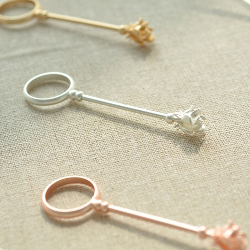Thumbnail: Vintage Rose Cigarette Ring Holder