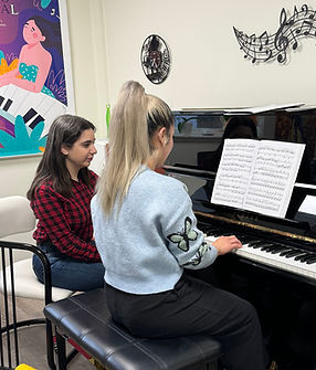 Piano Lessons in North Vancouver (square).jpg