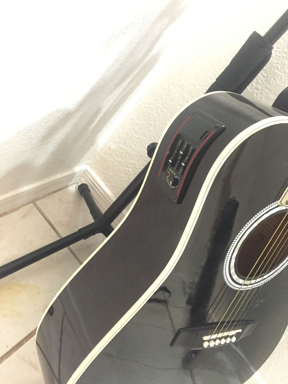 Thumbnail: Esteban AL-100 Acoustic Electric Guitar