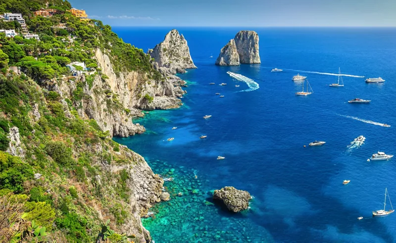 20210825130212-capri-campania-gettyimages-637818296-1.webp