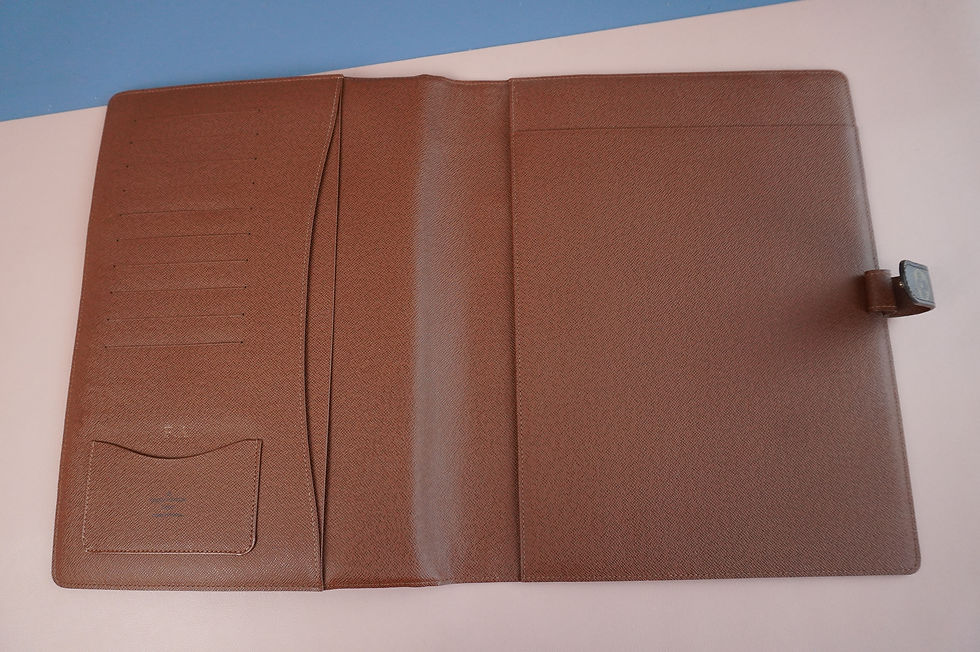 Miniature : Preowned Authentic Louis Vuitton A4 Bloc Agenda