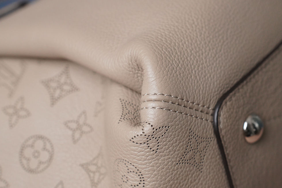 Miniaturbild: Preowned Authentic Louis Vuitton Mahina Haumea