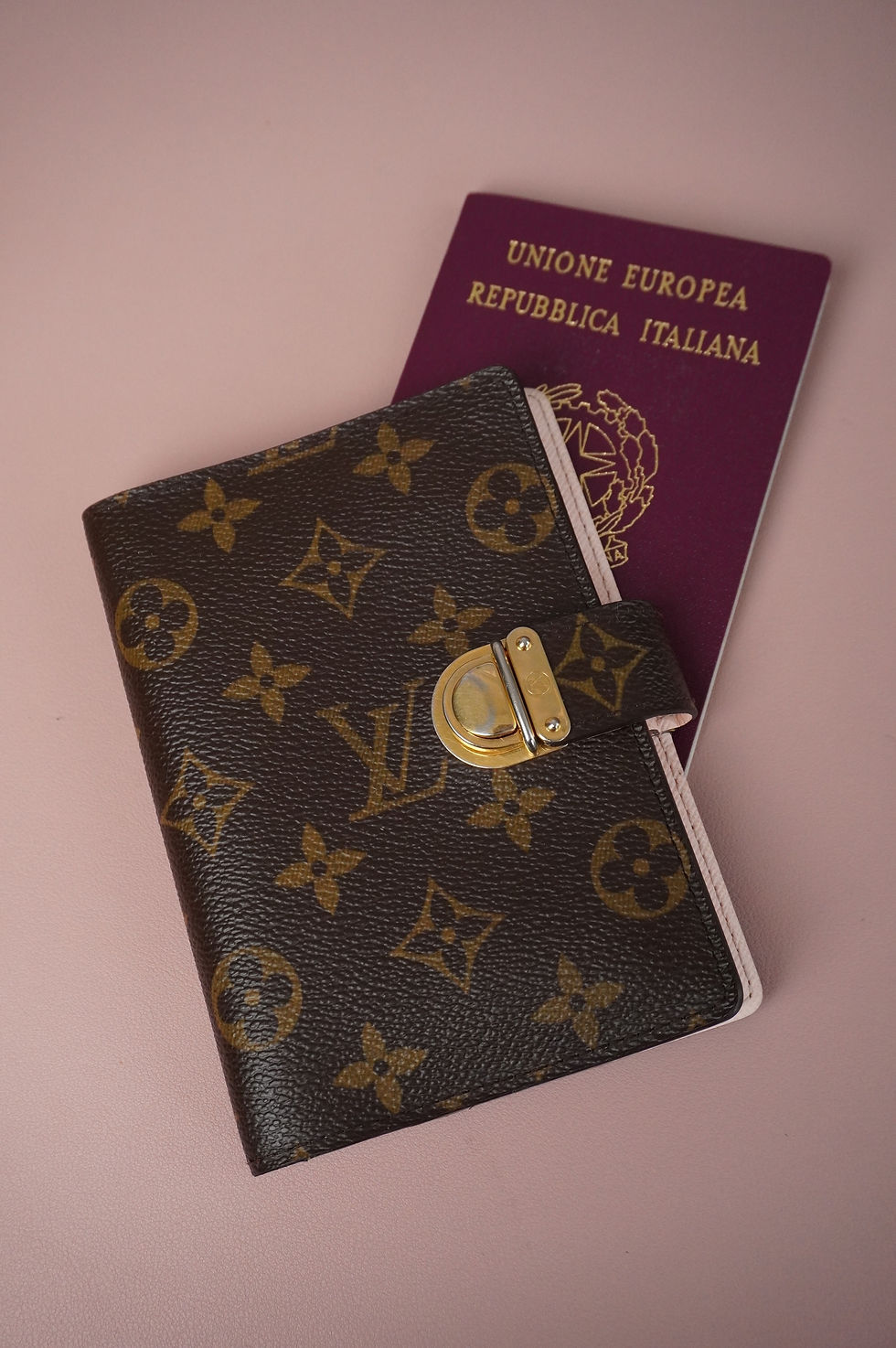 Preowned Authentic Louis Vuitton Koala Agenda PM