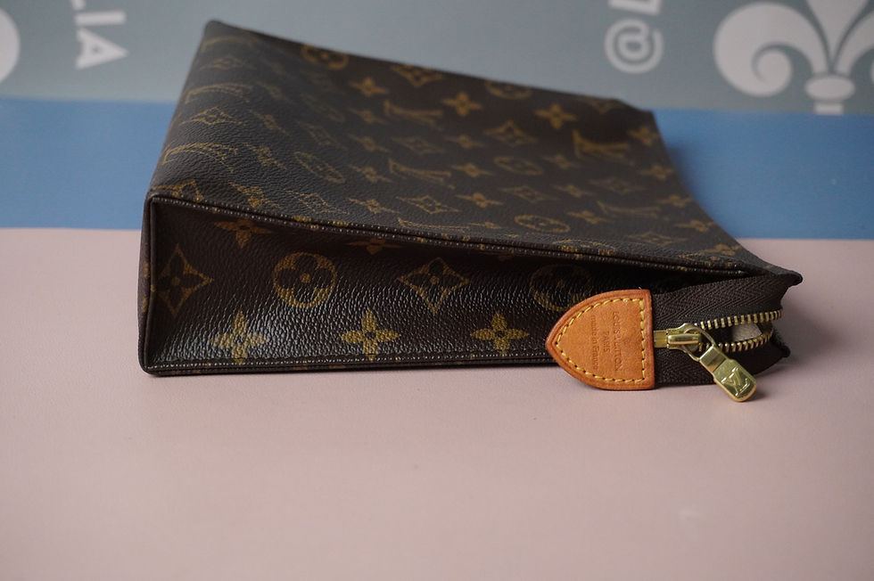 Thumbnail: Preloved Authentic Louis Vuitton Pochette Toilette 26