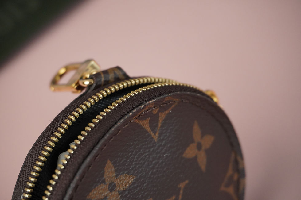 Miniatura: Preowned Authentic Louis Vuitton Round Coin Purse