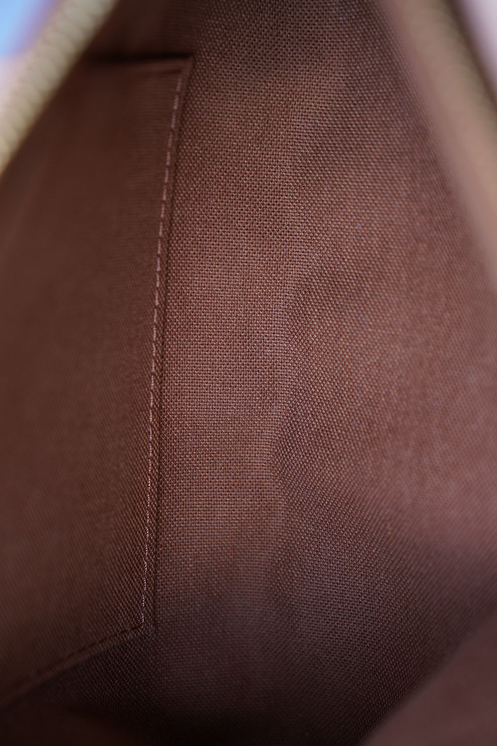 Miniaturbild: Preowned Authentic Louis Vuitton Pochette Accessoires Riveting