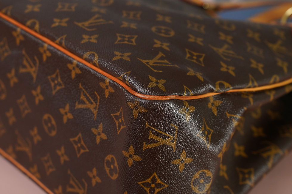 Thumbnail: Preowned Authentic Louis Vuitton Batignolles Vertical GM