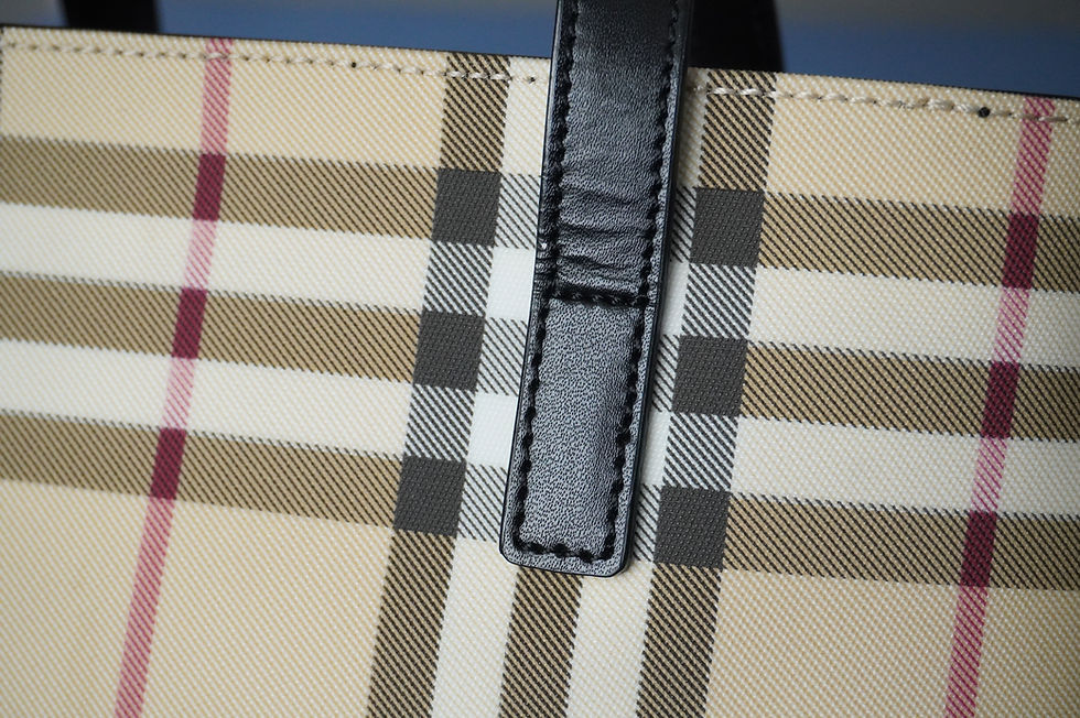 Thumbnail: Preowned Authentic Burberry House Check Small Tote