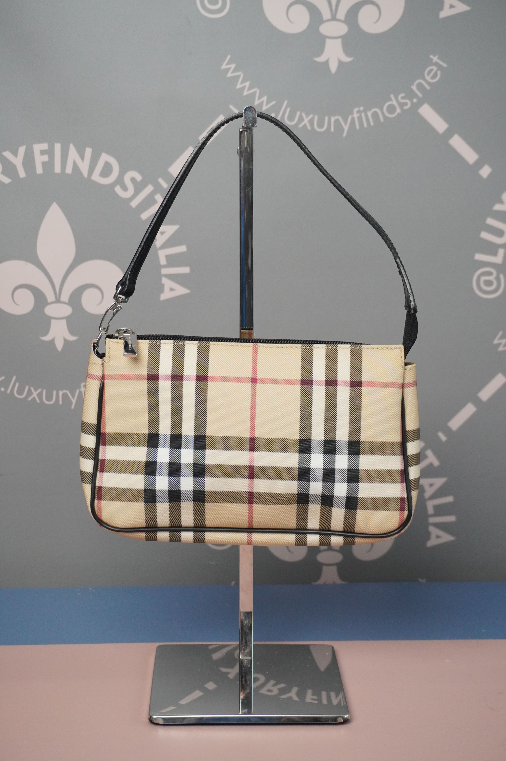 Preowned Authentic Burberry House Check Pochette