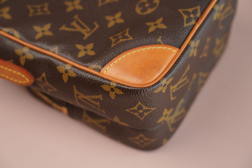 Miniaturbild: Preowned Authentic Louis Vuitton Amazon Crossbody Bag