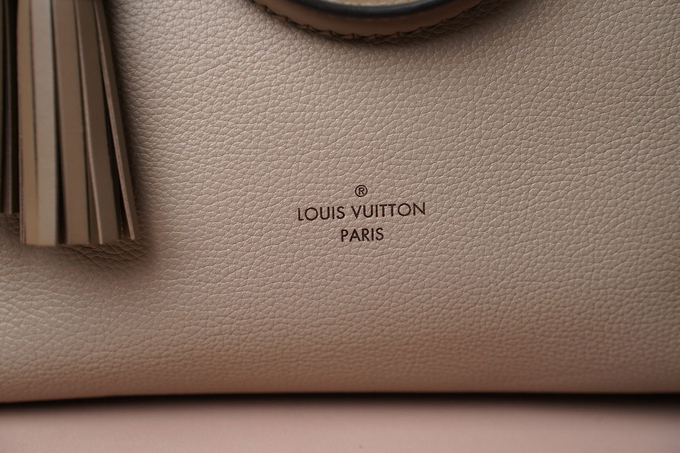 Miniaturbild: Preowned Authentic Louis Vuitton Mahina Haumea